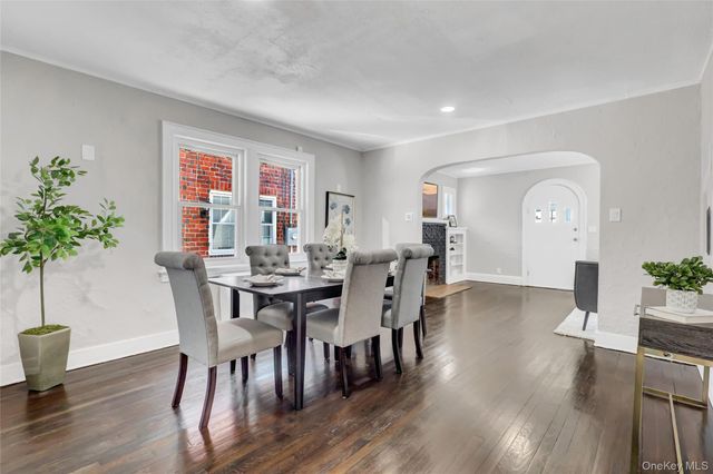 84 Wellington Street, Hempstead, NY 11550