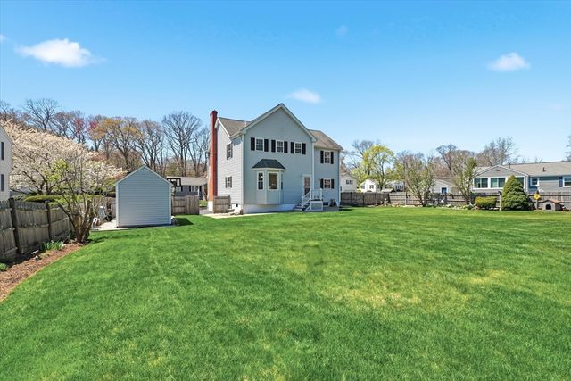15 Squanto Road, Woburn, MA 01801