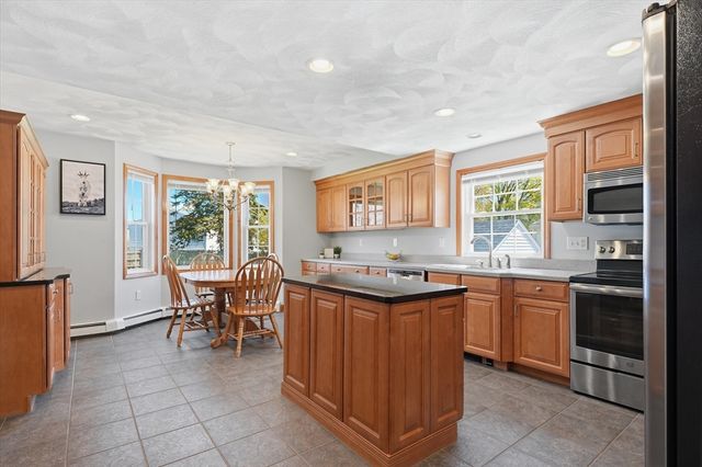 15 Squanto Road, Woburn, MA 01801