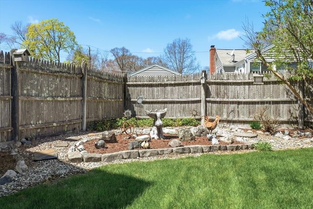 15 Squanto Road, Woburn, MA 01801