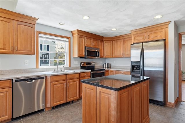 15 Squanto Road, Woburn, MA 01801
