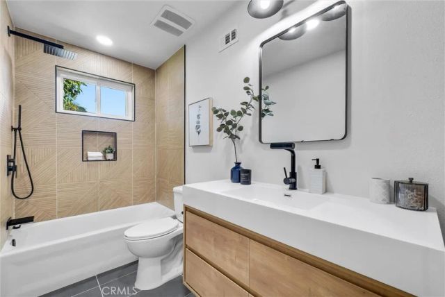 3418 South Baker Street, Santa Ana, CA 92707