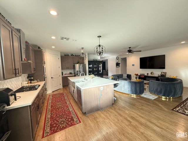 11121 Arundel Way, Bakersfield, CA 93311