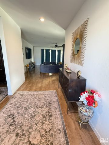 11121 Arundel Way, Bakersfield, CA 93311