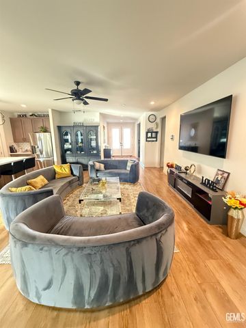 11121 Arundel Way, Bakersfield, CA 93311