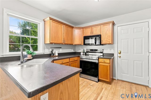 7625 Blue Cedar Dr, Chesterfield, VA 23832