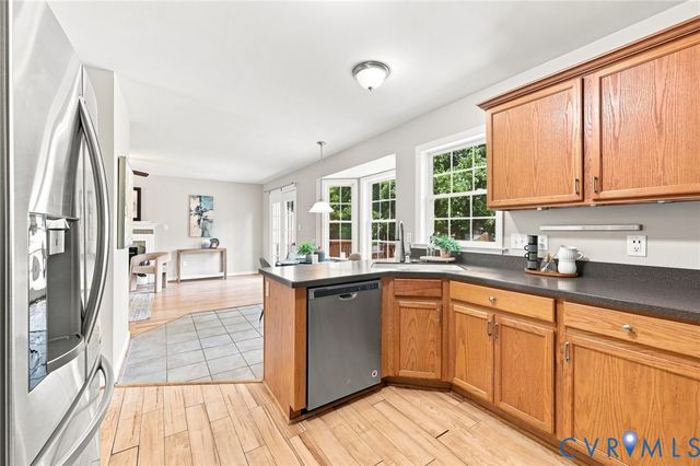 7625 Blue Cedar Dr, Chesterfield, VA 23832