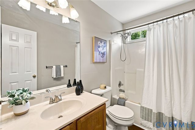 7625 Blue Cedar Dr, Chesterfield, VA 23832