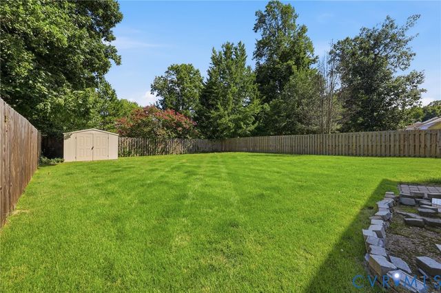 7625 Blue Cedar Dr, Chesterfield, VA 23832