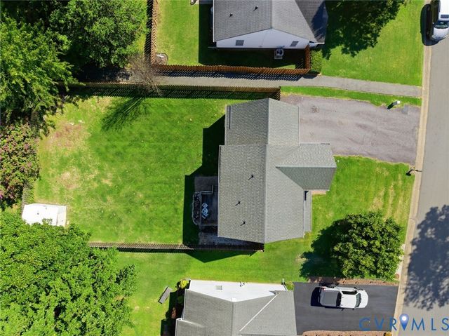 7625 Blue Cedar Dr, Chesterfield, VA 23832