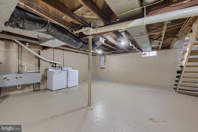 430 BRIMMER AVE, New Holland, PA 17557