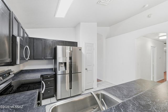 8327 S Via De Ellsworth, Tucson, AZ 85747