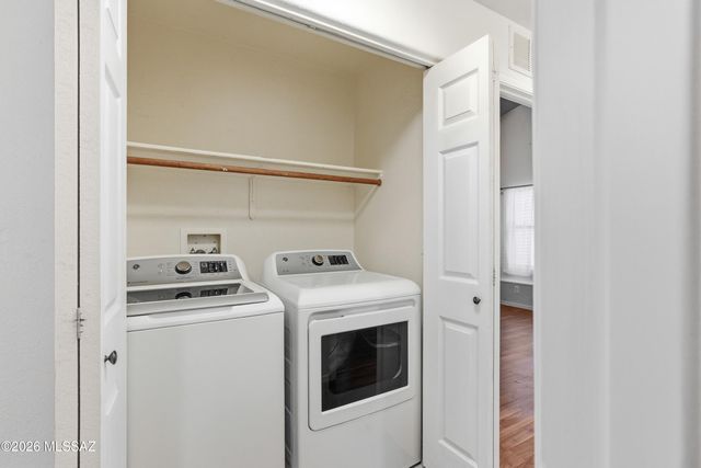 8327 S Via De Ellsworth, Tucson, AZ 85747