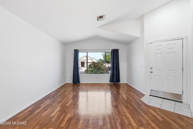 8327 S Via De Ellsworth, Tucson, AZ 85747