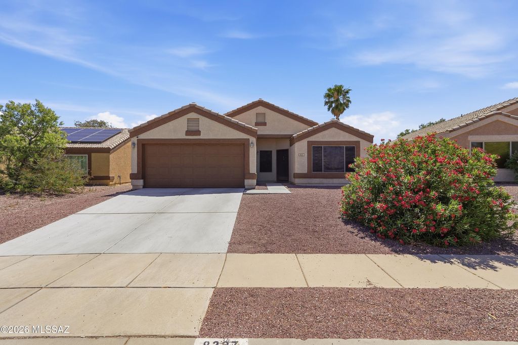 8327 S Via De Ellsworth, Tucson, AZ 85747