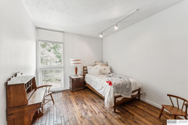 1623 N 109th Plaza, Omaha, NE 68154