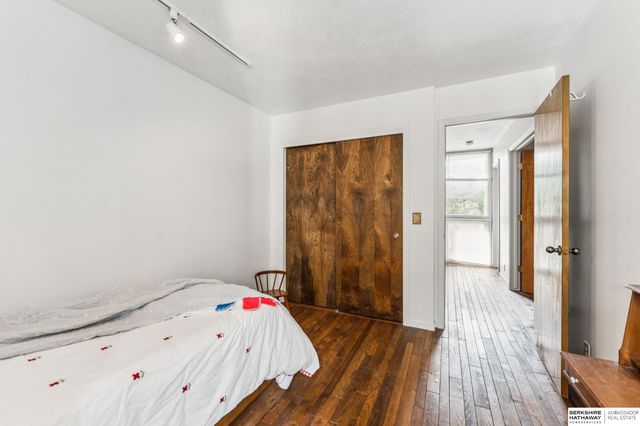 1623 N 109th Plaza, Omaha, NE 68154