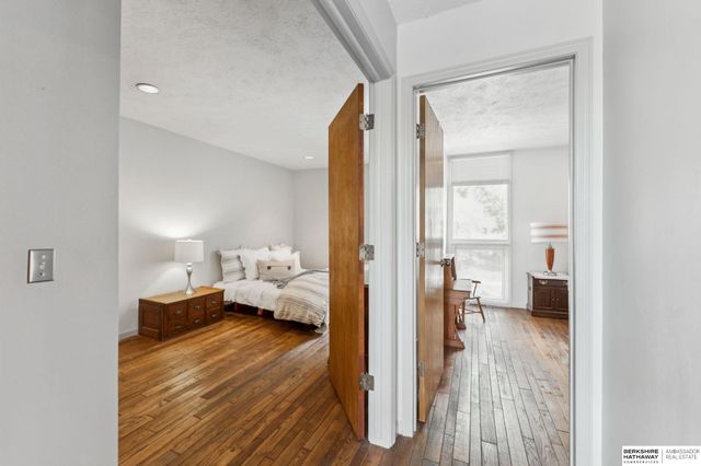 1623 N 109th Plaza, Omaha, NE 68154