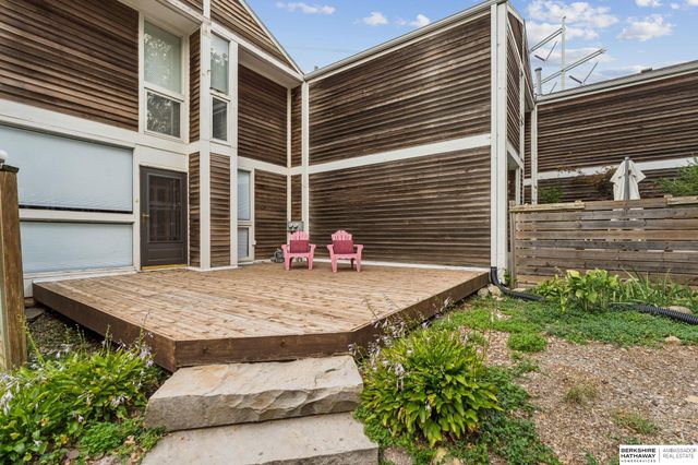 1623 N 109th Plaza, Omaha, NE 68154