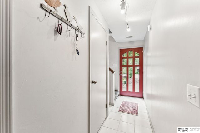 1623 N 109th Plaza, Omaha, NE 68154