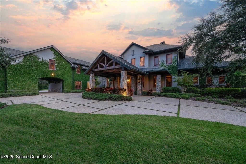 586 Wethersfield Place, Melbourne, FL 32940