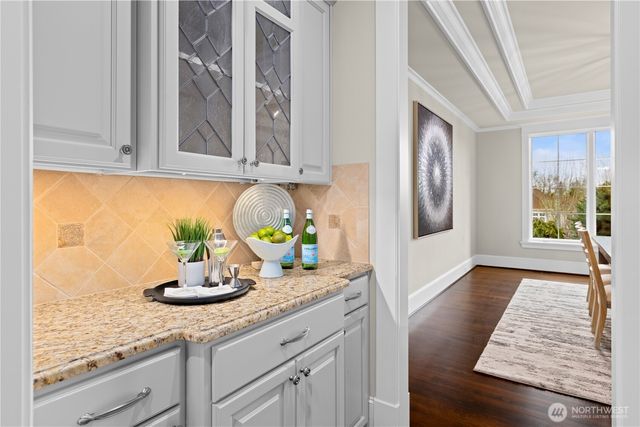 5726 251st Court NE, Redmond, WA 98053