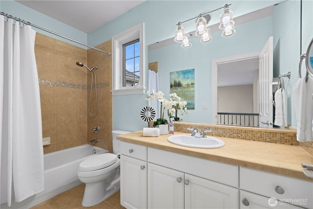 5726 251st Court NE, Redmond, WA 98053