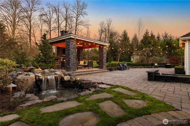 5726 251st Court NE, Redmond, WA 98053