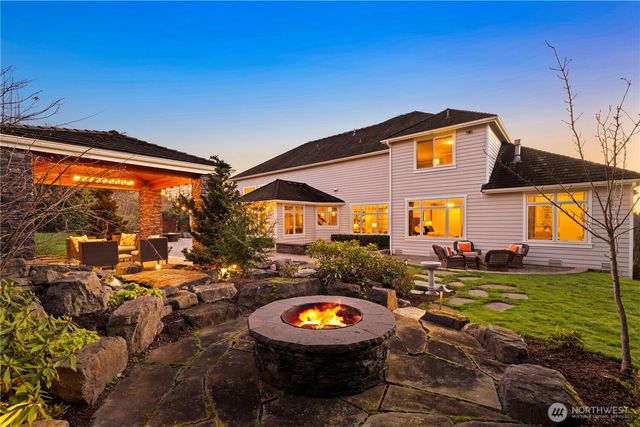 5726 251st Court NE, Redmond, WA 98053