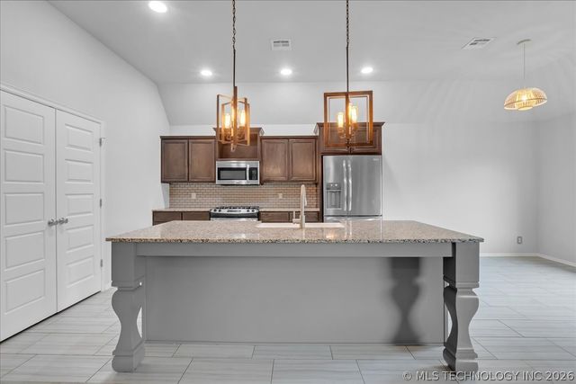 14751 S Urbana Avenue, Bixby, OK 74008