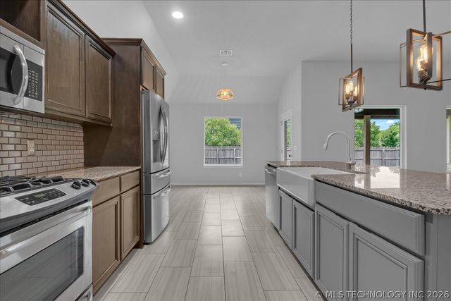 14751 S Urbana Avenue, Bixby, OK 74008