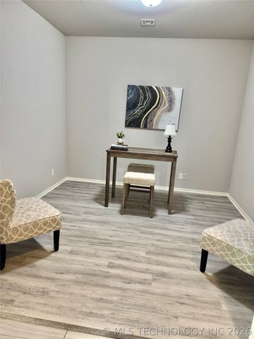 14751 S Urbana Avenue, Bixby, OK 74008