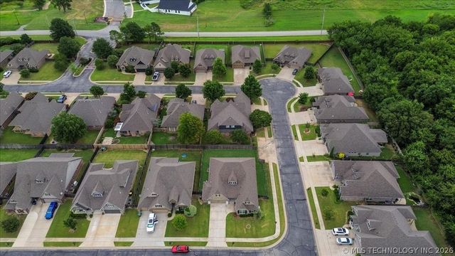 14751 S Urbana Avenue, Bixby, OK 74008