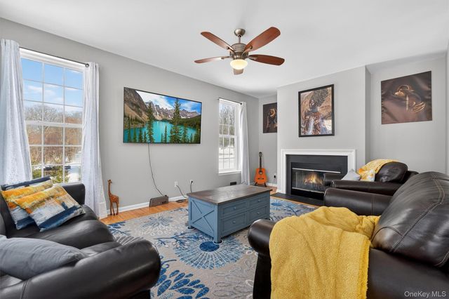 5 Oldwyck Crescent, Highland Mills, NY 10930