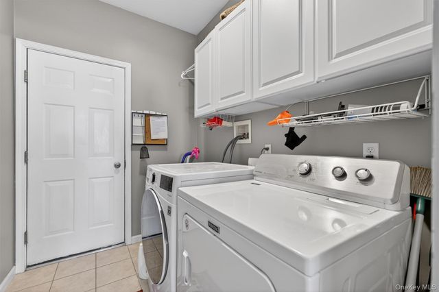 5 Oldwyck Crescent, Highland Mills, NY 10930