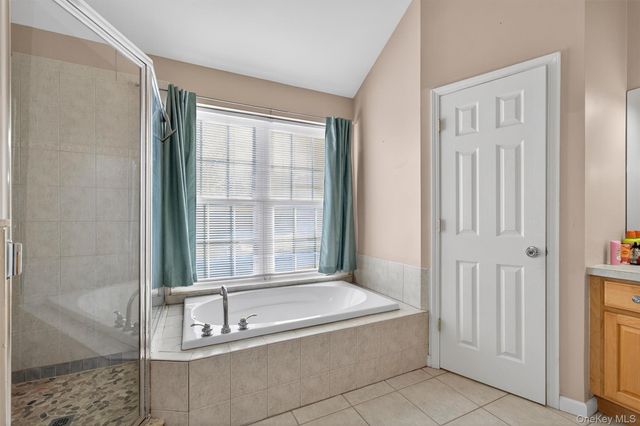 5 Oldwyck Crescent, Highland Mills, NY 10930