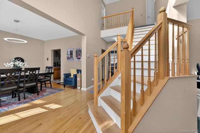 5 Oldwyck Crescent, Highland Mills, NY 10930