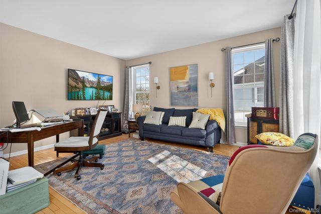 5 Oldwyck Crescent, Highland Mills, NY 10930