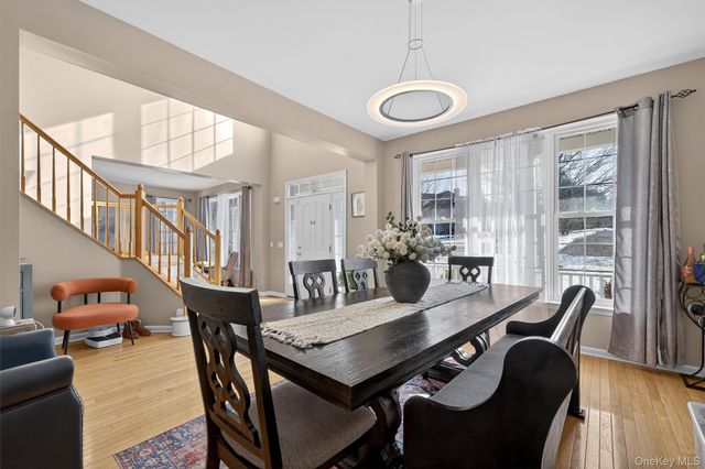 5 Oldwyck Crescent, Highland Mills, NY 10930