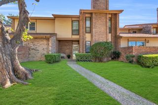 2106 Westkendal Lane, Arlington, TX 76015