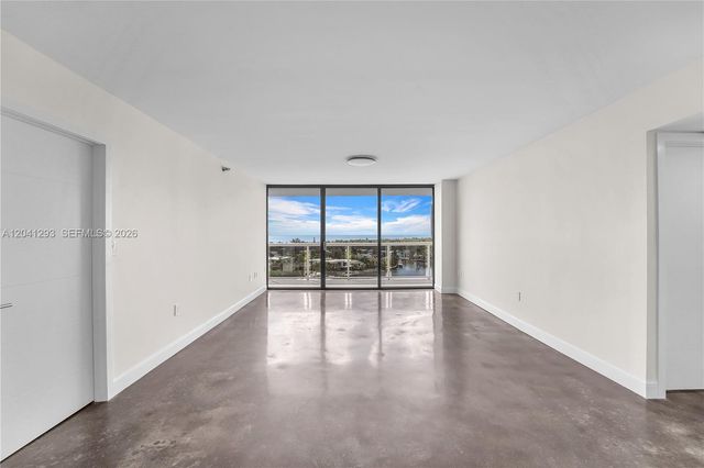 20515 E Country Club Dr 1245, Aventura, FL 33180