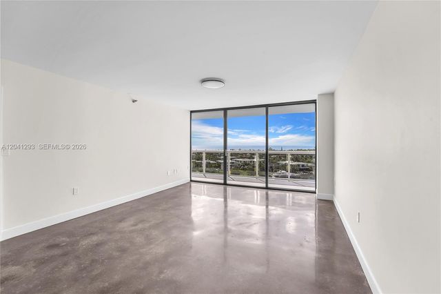 20515 E Country Club Dr 1245, Aventura, FL 33180