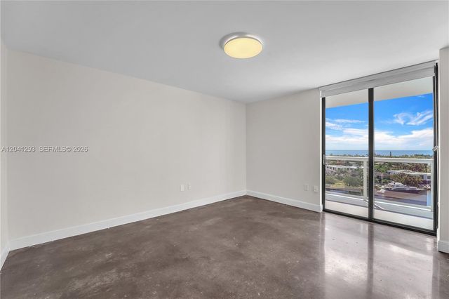 20515 E Country Club Dr 1245, Aventura, FL 33180