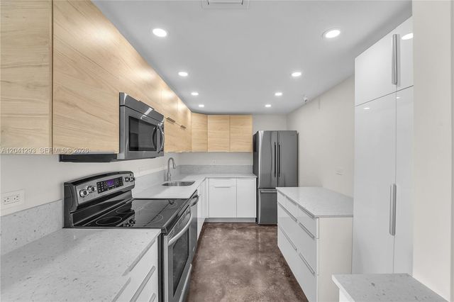 20515 E Country Club Dr 1245, Aventura, FL 33180