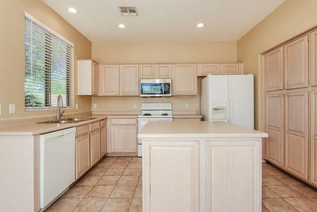 20734 N 94th Lane, Peoria, AZ 85382