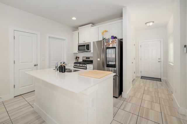 204 Furlong DR, Georgetown, TX 78626