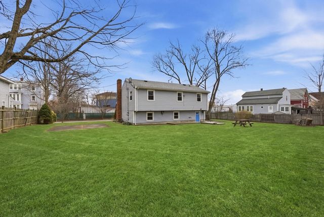 138 Forest St, Brockton, MA 02302