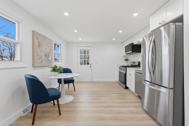 138 Forest St, Brockton, MA 02302