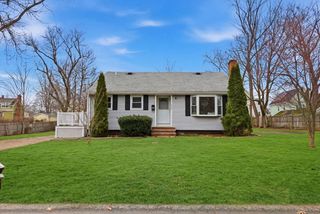 138 Forest St, Brockton, MA 02302