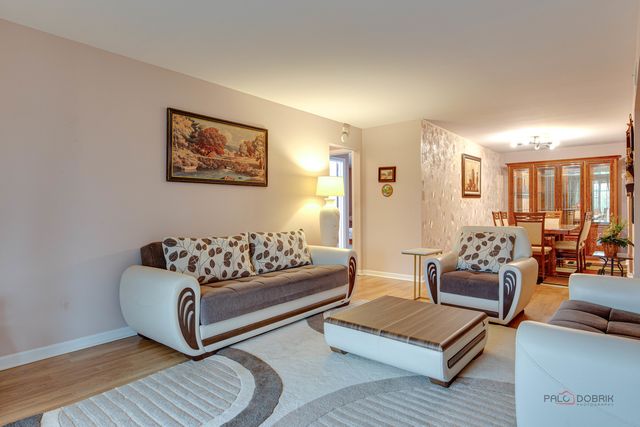 7 Oak Creek Drive 3703, Buffalo Grove, IL 60089